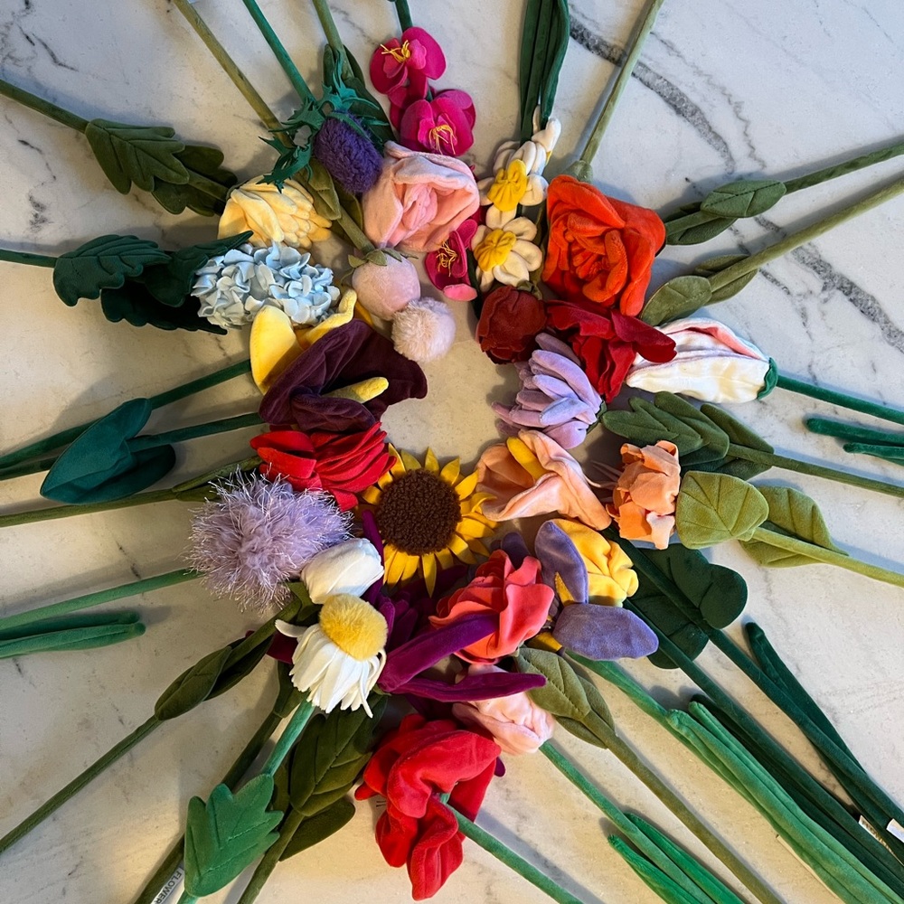 New CJ Hendry Flower Market Bundle of 27 Variety of Plush Flowers